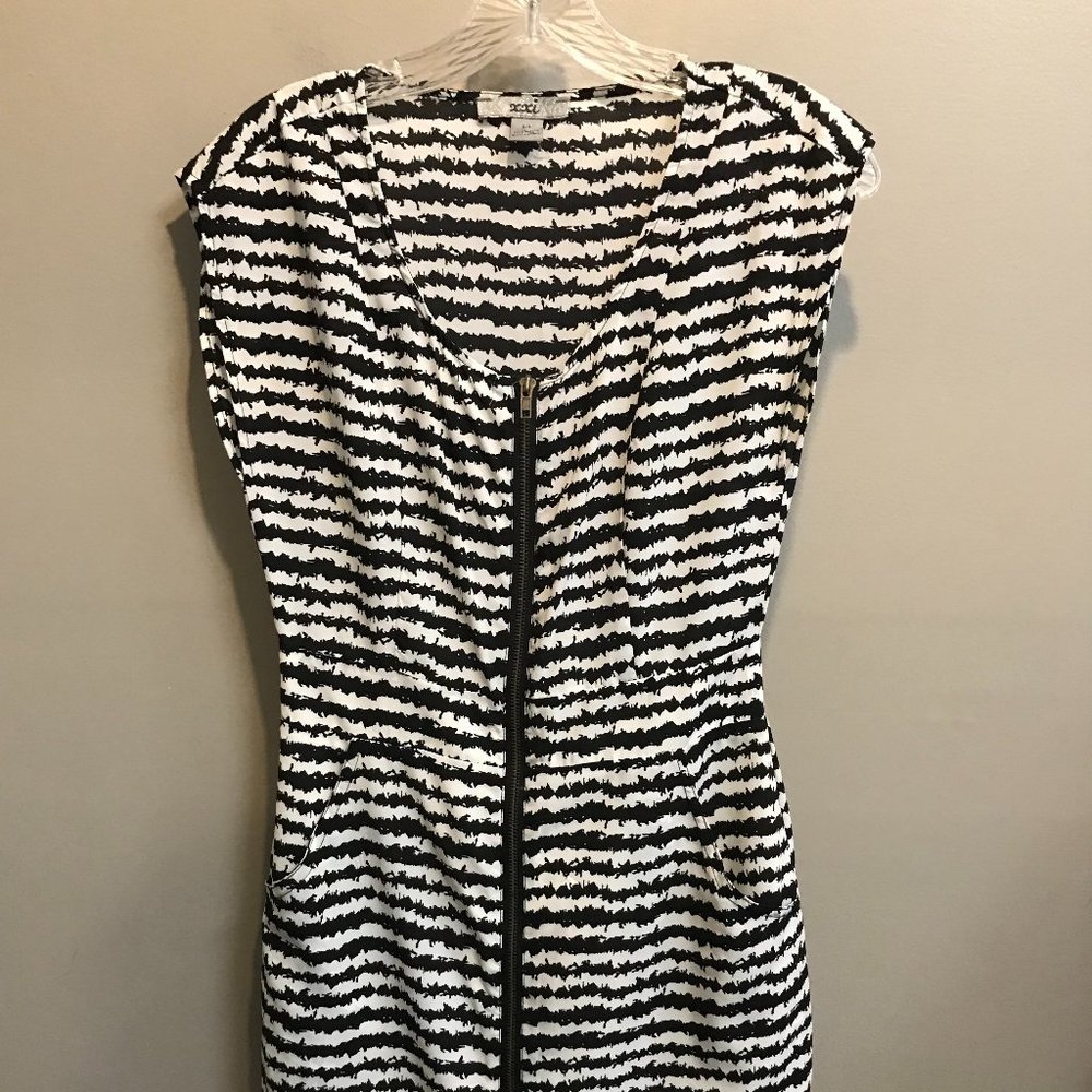 Great, casual xxi dress with POCKETS